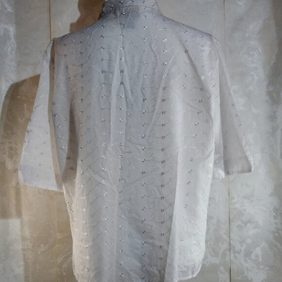 Northern Reflections XL White Embroidered Short Sleeve Button-Up Top - Picture 2 of 6